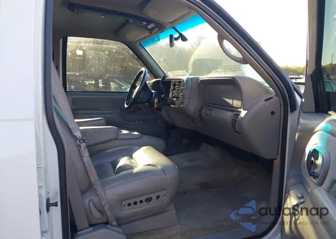 1999 Chevrolet Suburban 1500 Lt from USA, damaged, VIN 3GNFK16R4XG271222